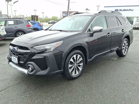 Used 2023 Subaru Outback Touring XT AWD/4WD image 6
