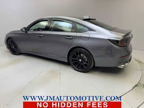 Used 2018 Honda Accord Sport image 3