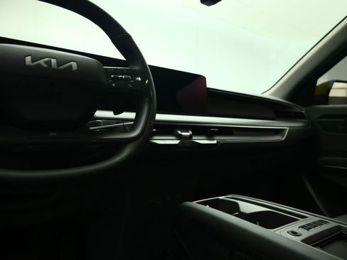Certified 2026 Kia EV9 Light RWD image 53