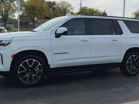 Certified 2021 Chevrolet Suburban RST image 6