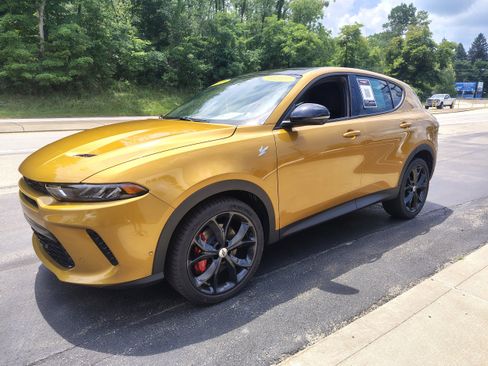 Certified 2025 Dodge Hornet GT AWD/4WD image 5