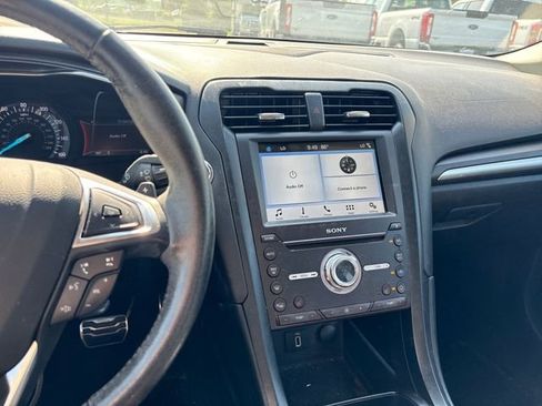Used 2017 Ford Fusion Titanium FWD image 20
