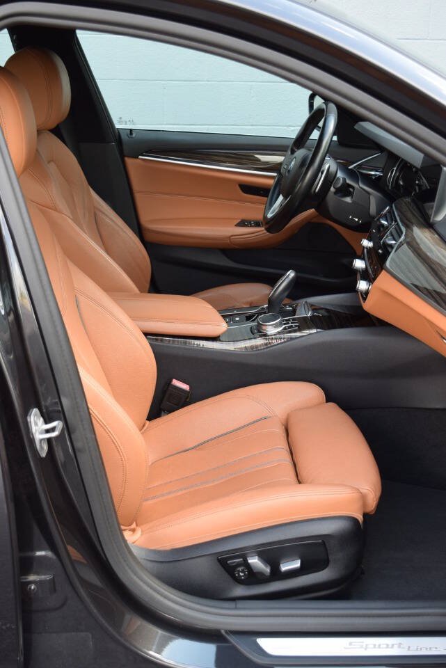 Used 2017 BMW 530i xDrive AWD/4WD image 41