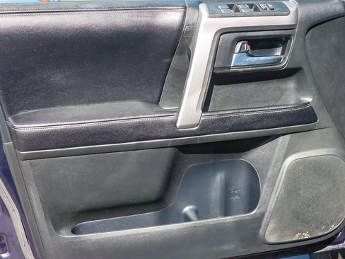 Used 2017 Toyota 4Runner SR5 image 18