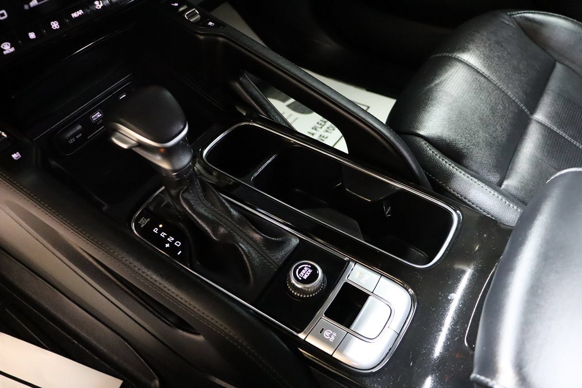 Used 2024 Kia Telluride EX w/ EX Captain's Chair Package FWD image 45