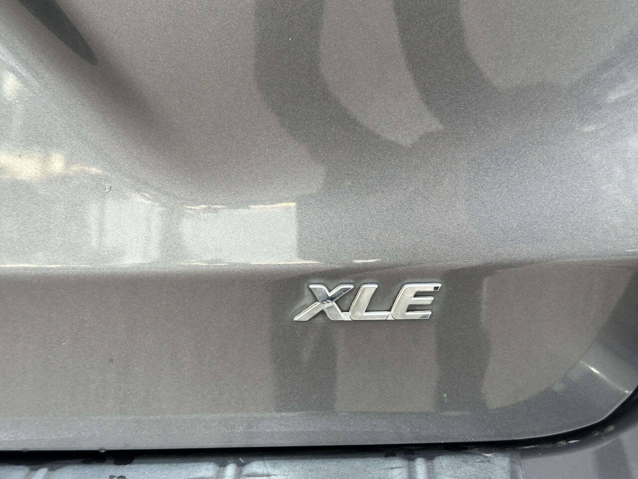 Used 2018 Toyota Sienna XLE w/ XLE Navigation Package FWD image 14