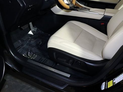 Used 2022 Lexus RX 350 FWD w/ Premium Package image 25