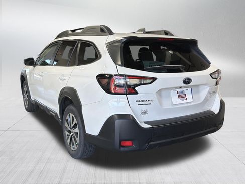Certified 2025 Subaru Outback Premium AWD/4WD image 5