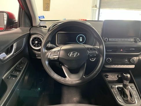 Used 2022 Hyundai Kona Limited image 21
