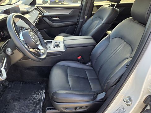 Used 2024 MAZDA CX-90 Plug-In Hybrid w/ Preferred AWD/4WD image 14