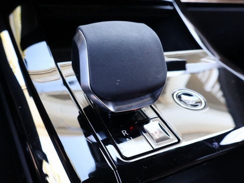 Used 2024 Land Rover Range Rover Sport SE image 23