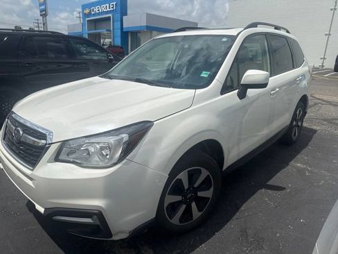 Used 2017 Subaru Forester 2.5i Premium w/ All-Weather Package AWD/4WD image 1
