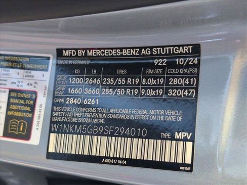 Used 2025 Mercedes-Benz GLC 350e 4MATIC image 25