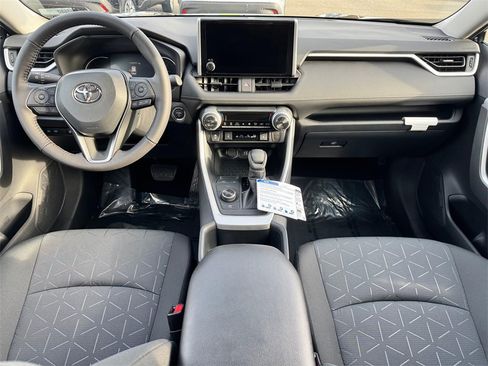 New 2025 Toyota RAV4 XLE image 18