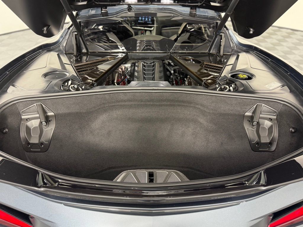 Used 2021 Chevrolet Corvette Stingray Premium Cpe w/ Z51 Performance Package RWD image 31