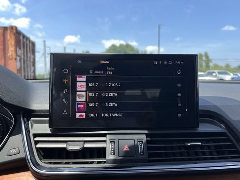 Used 2023 Audi Q5 2.0T Premium w/ Convenience Package AWD/4WD image 21