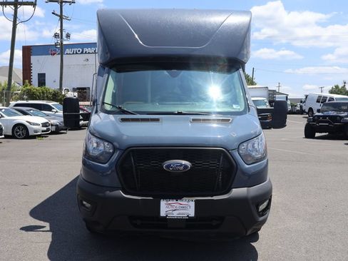 Used 2022 Ford Transit 350 DRW RWD image 2