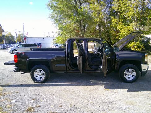 Used 2018 Chevrolet Silverado 1500 LT image 48