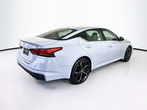 Used 2023 Nissan Altima 2.5 SR FWD image 9
