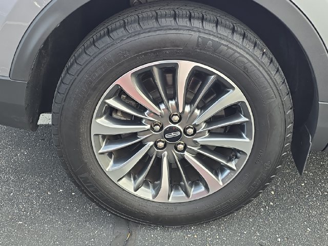Certified 2023 Lincoln Nautilus AWD w/ Premium Package image 29