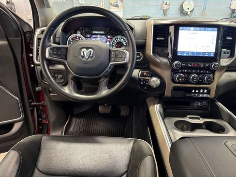 Used 2022 RAM 1500 Laramie AWD/4WD image 6