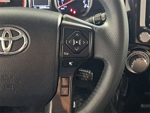 Used 2021 Toyota 4Runner TRD Off-Road Premium image 26