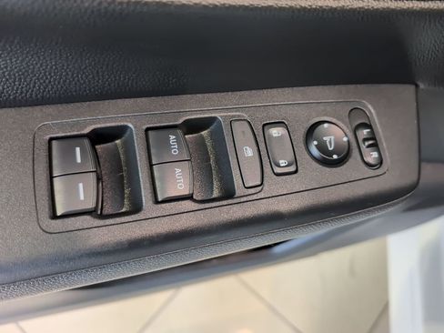 Used 2023 Honda CR-V EX image 9