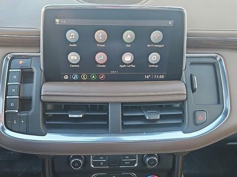 Used 2021 Chevrolet Suburban High Country image 38