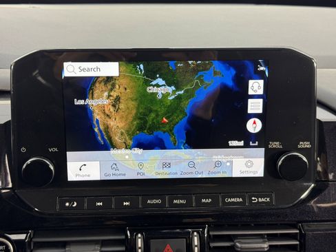 Used 2022 Nissan Pathfinder SL w/ Lighting Package (N92) image 23