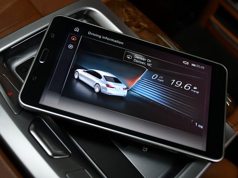 Used 2018 BMW ALPINA B7 xDrive image 51