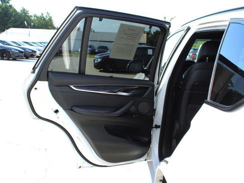 Used 2015 BMW X5 xDrive35d image 32