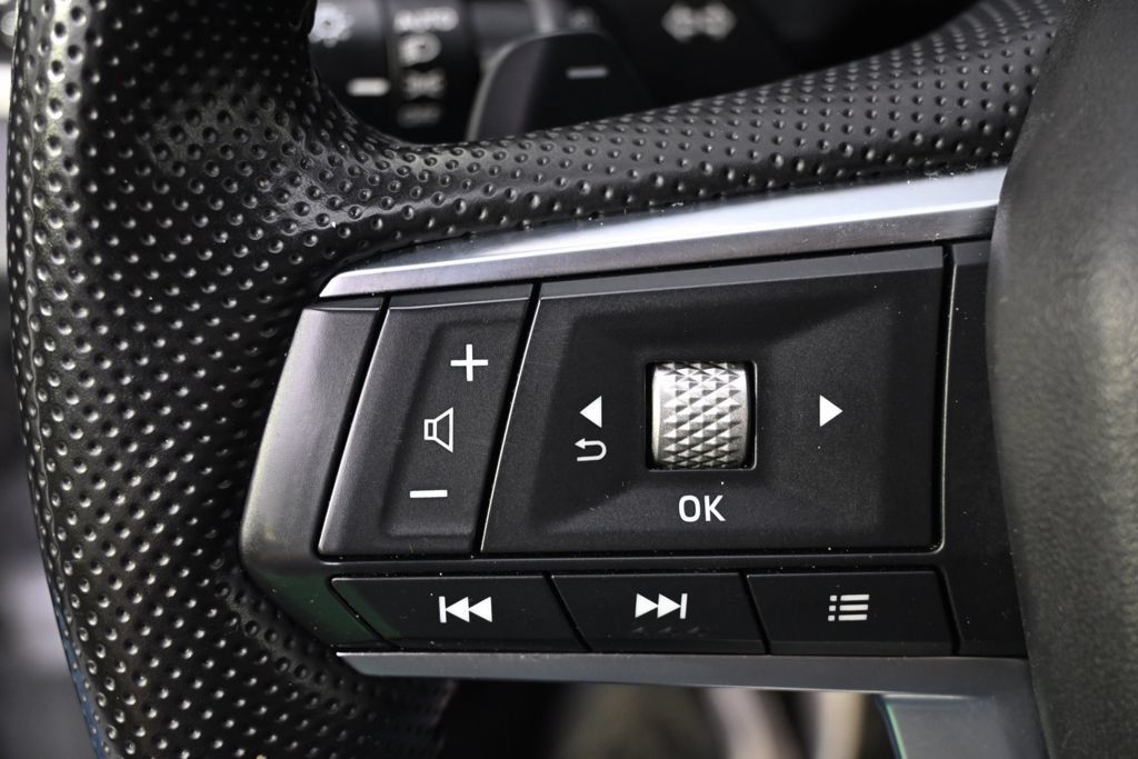Used 2024 Mitsubishi Outlander SE AWD/4WD image 34