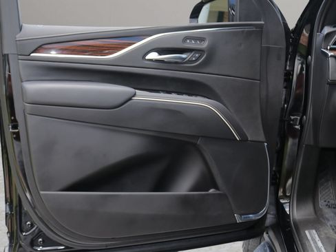 Certified 2023 Cadillac Escalade Premium Luxury w/ LPO, Radiant Package AWD/4WD image 9