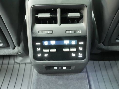 New 2026 Porsche Macan 4 Electric AWD/4WD image 25
