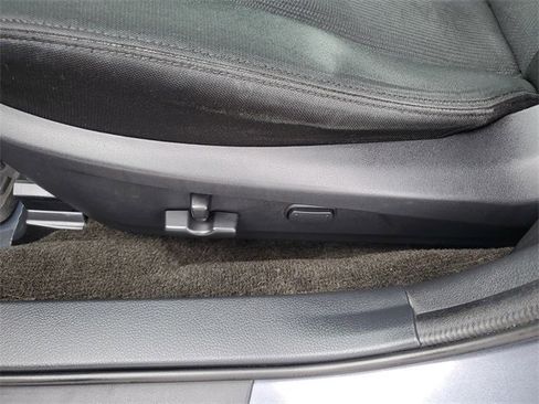 Used 2014 Subaru Legacy 2.5i Premium image 18