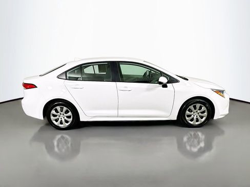 Used 2026 Toyota Corolla LE FWD image 7