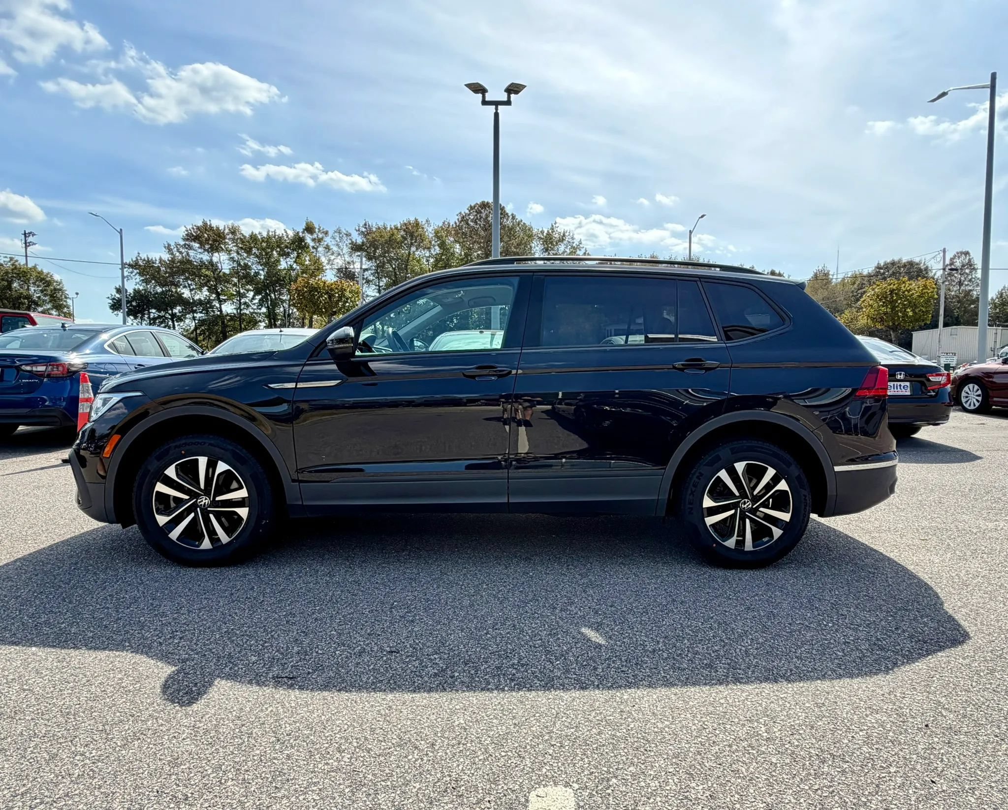 Used 2022 Volkswagen Tiguan S AWD/4WD image 4