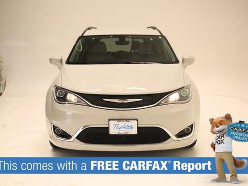 Used 2019 Chrysler Pacifica Touring-L Plus w/ Tire & Wheel Group FWD image 2