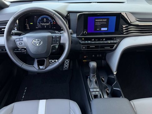Used 2025 Toyota Camry SE w/ Convenience Package FWD image 13