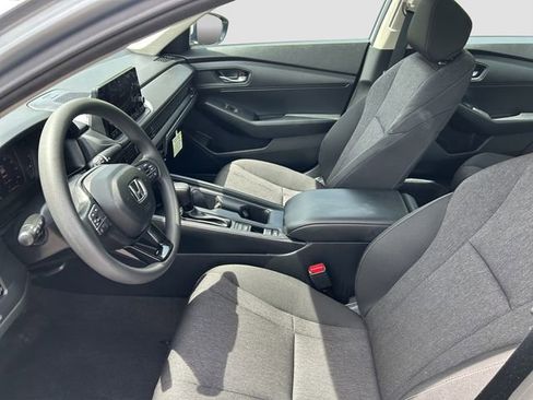 Used 2025 Honda Accord LX image 9