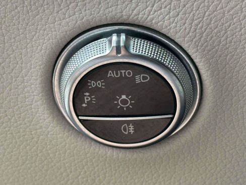 Used 2023 Mercedes-Benz GLC 300 4MATIC image 19