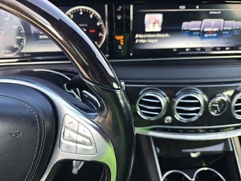 Used 2017 Mercedes-Benz S 550 4MATIC Sedan w/ Premium Package image 7