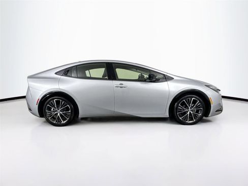 Certified 2025 Toyota Prius XLE FWD image 11