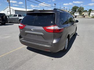 Used 2017 Toyota Sienna Limited FWD video 3
