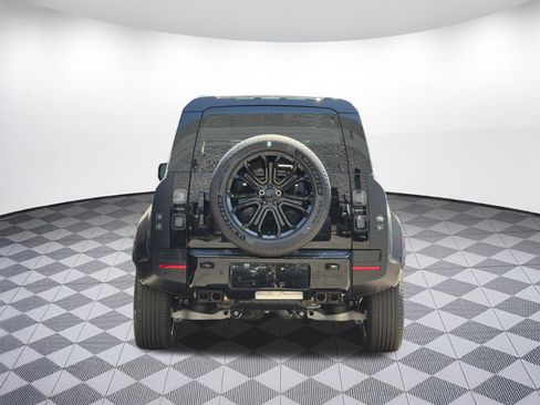 New 2026 Land Rover Defender 110 OCTA AWD/4WD image 9