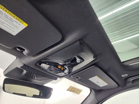 Used 2025 BMW X1 xDrive28i image 13