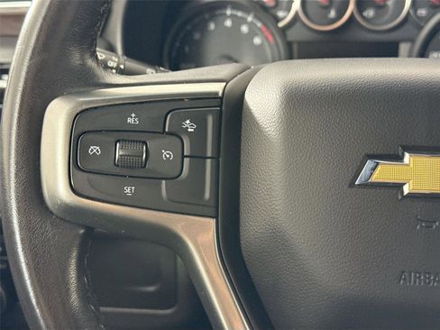 Used 2021 Chevrolet Suburban LT image 17