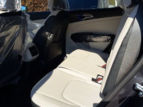 New 2026 Kia Sportage EX FWD image 13