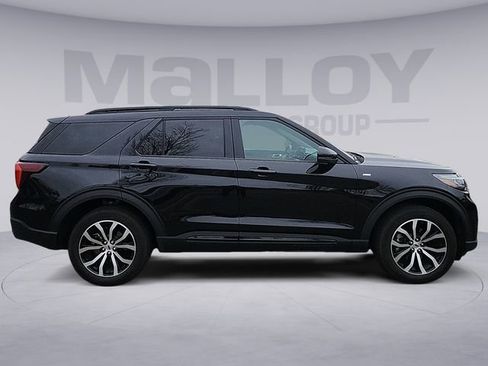 Certified 2025 Ford Explorer ST-Line image 6