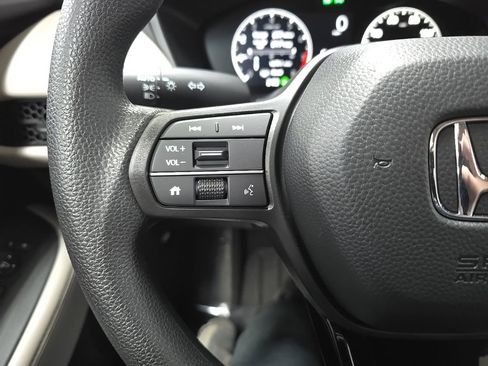 Certified 2026 Honda HR-V LX image 19